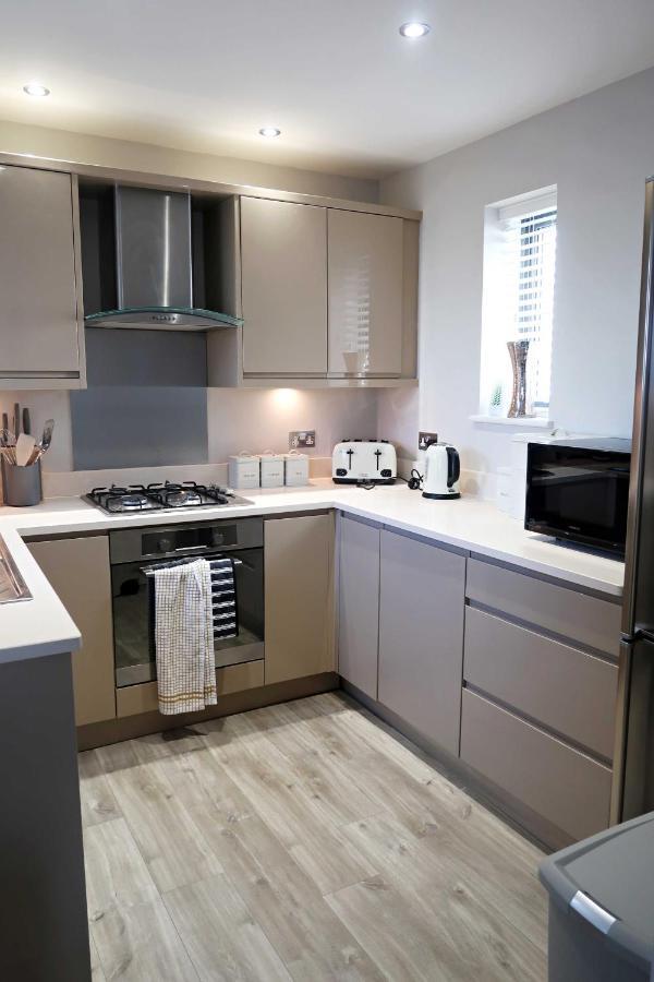 3 The Mews Montpellier Villa เชลเทนแฮม ภายนอก รูปภาพ