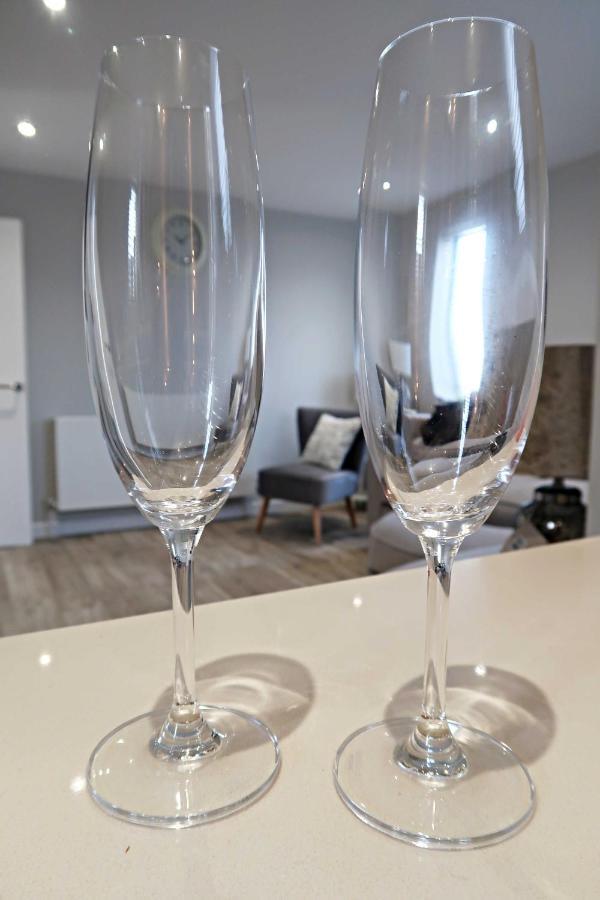 3 The Mews Montpellier Villa เชลเทนแฮม ภายนอก รูปภาพ