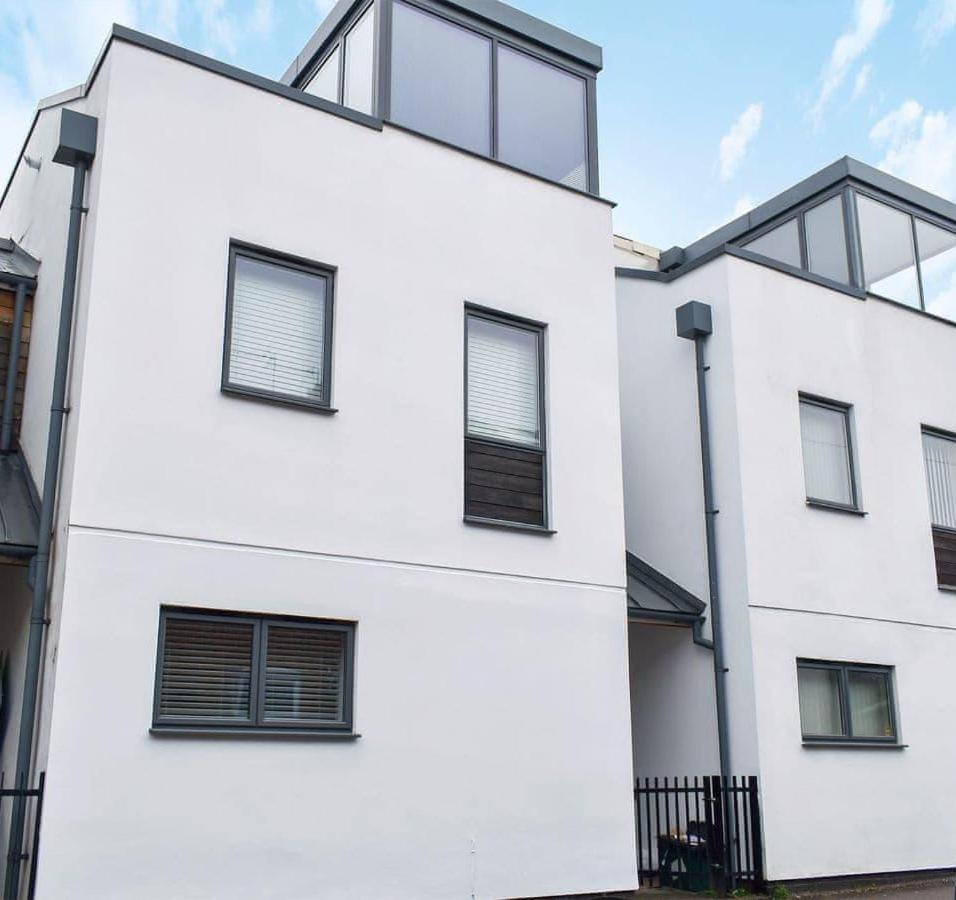 3 The Mews Montpellier Villa เชลเทนแฮม ภายนอก รูปภาพ